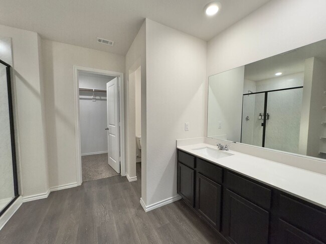 Building Photo - 11333 Pecan Crk Dr