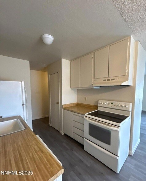 Building Photo - 4604 Neil Rd