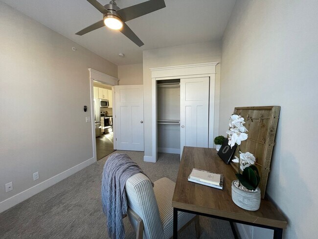 Building Photo - New 2 Bedroom 2 Bathroom Flat in Ralston