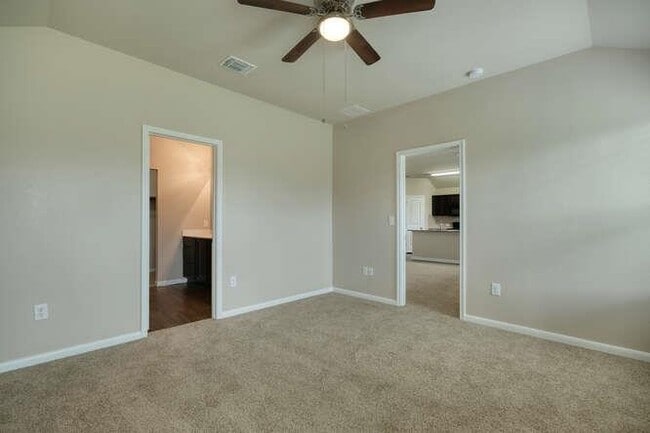 Building Photo - 232 Voss