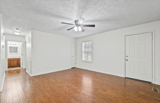 Building Photo - 101 Avalon Blvd