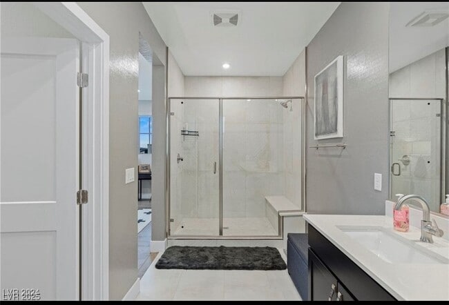 Building Photo - 2518 Veronella St