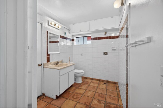 Building Photo - 2299 Sobre Vista Rd