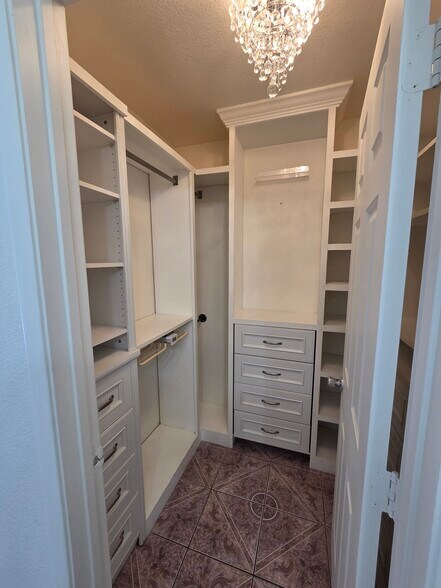 Building Photo - 5650 Ruby Creek Dr