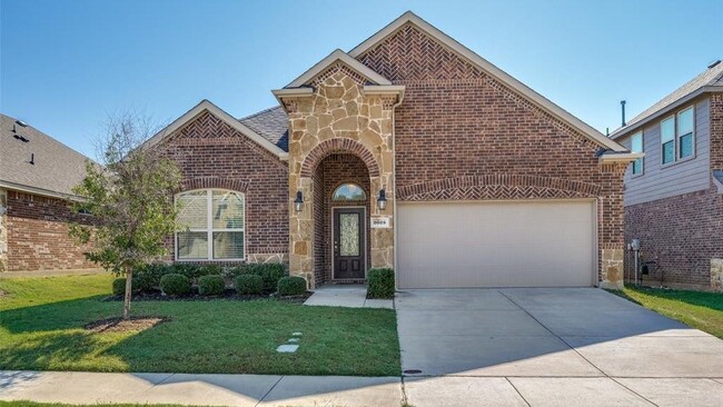 Building Photo - 2025 Lake Vista Dr