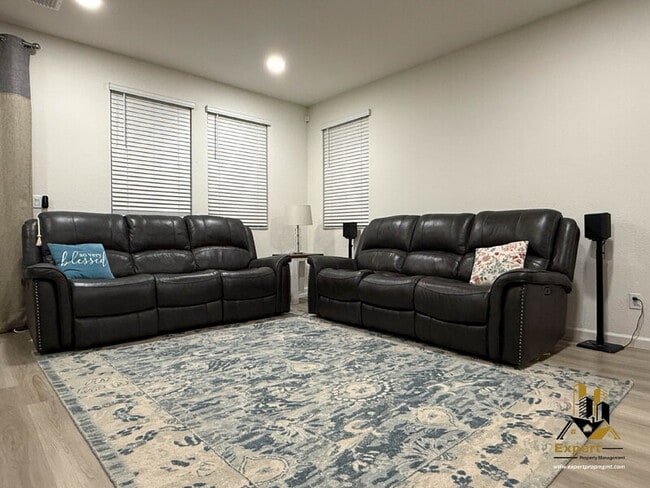 Building Photo - 160 Hermosa Ct