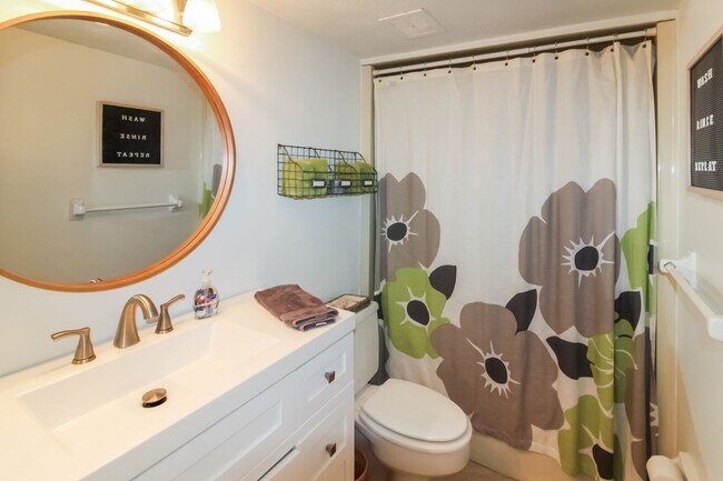 Building Photo - 2026 Availability-The Sentinel Seasonal Condo for Rent