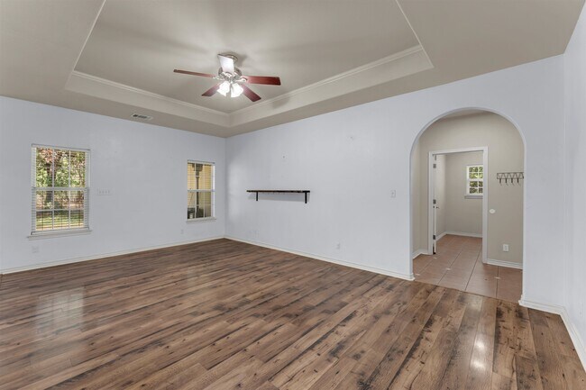 Building Photo - 145 Chaumont St