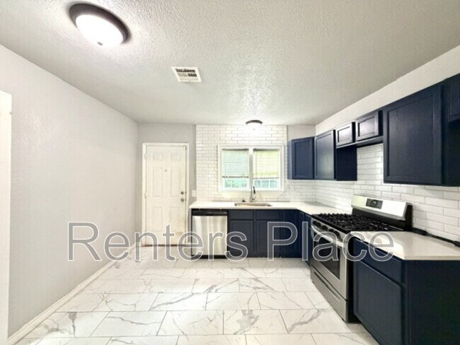 Building Photo - 707 N Florence Pl