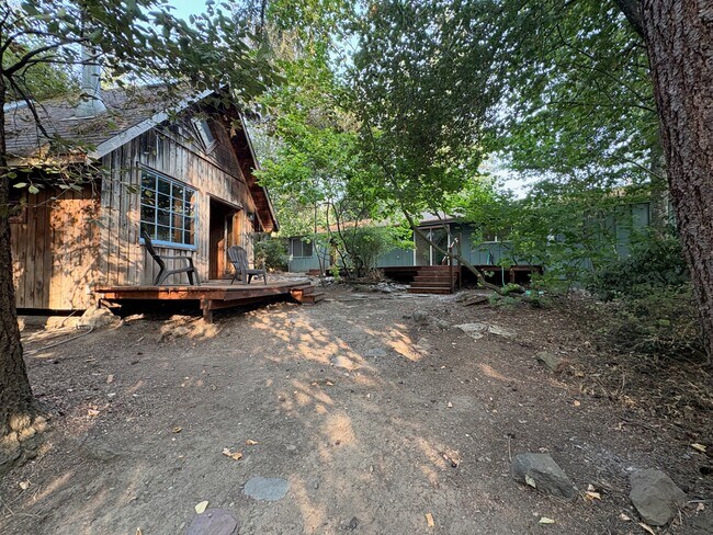 Building Photo - 3060 Onyx St