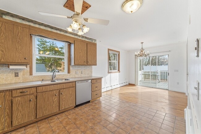 Building Photo - 7 Carol St