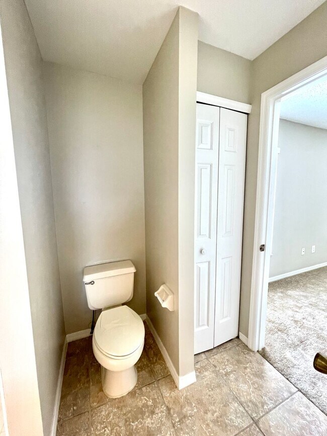 Building Photo - GREAT 3/2 HOME IN OVIEDO STILLWATER SUBDIVISION