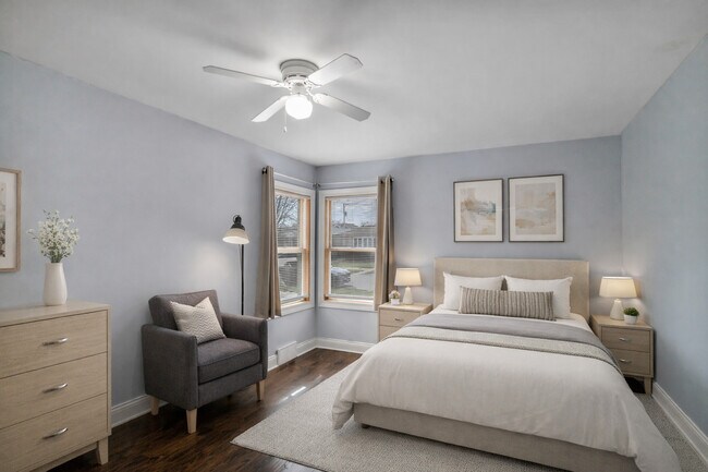 Building Photo - 7418 W Clarence Ave