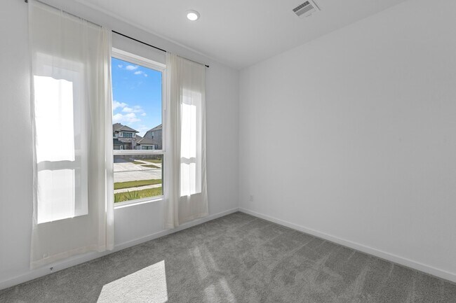 Building Photo - 2323 Hazel Berry St