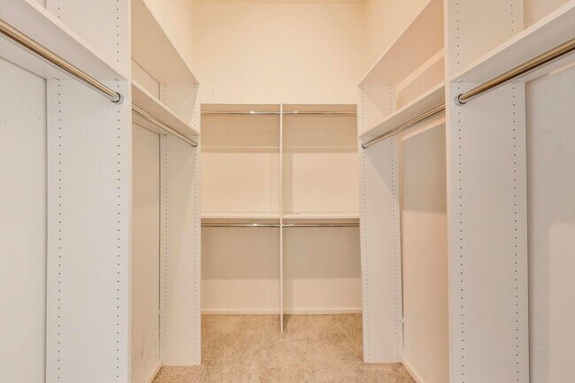 Building Photo - 520 S State St