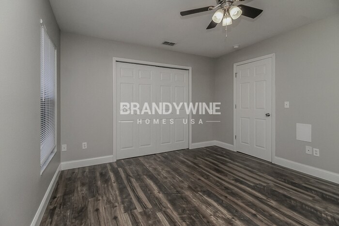 Building Photo - 1423 N Tremain St