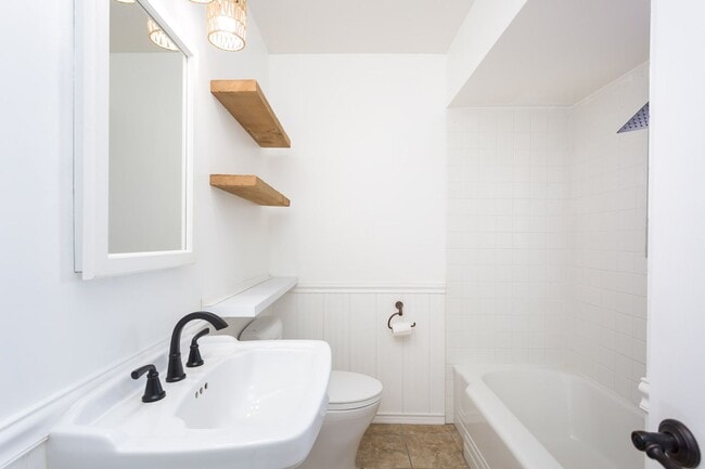 Building Photo - Upgraded Single Family Home in Allied Gardens!