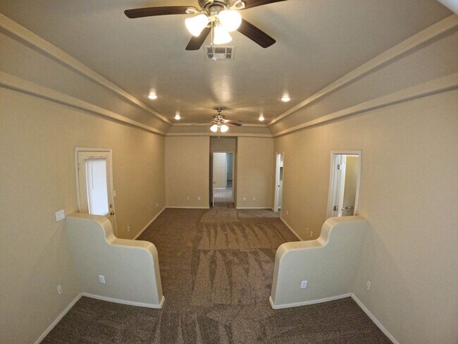 Building Photo - 2210 Dakota Dr