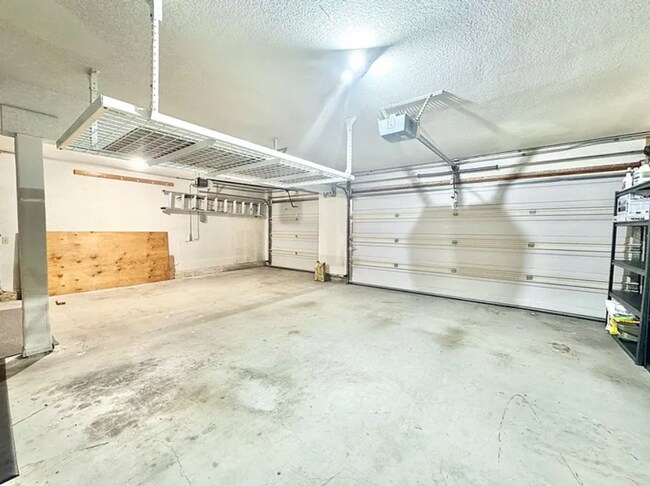 Building Photo - Beautiful 5B/3BA Home in Rancho Bernardo A...