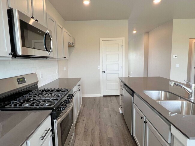 Building Photo - Tour Today at The Villas of Pennbrooke!