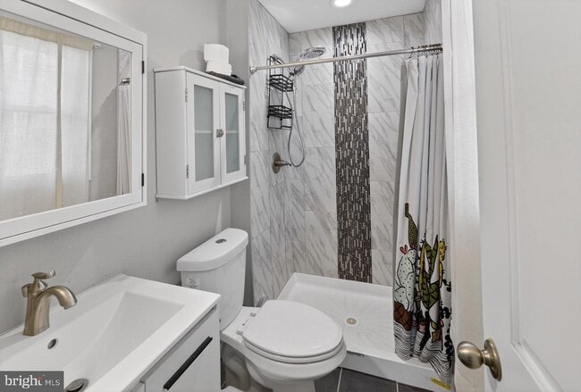 Building Photo - 55 Ember Ln