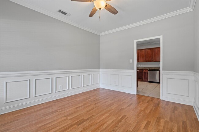 Building Photo - 27572 Claiborne Cir