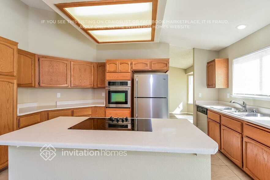 Building Photo - 3640 N Glen Ridge Way
