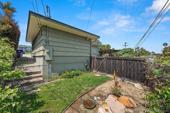 Building Photo - 4615 Rolando Blvd