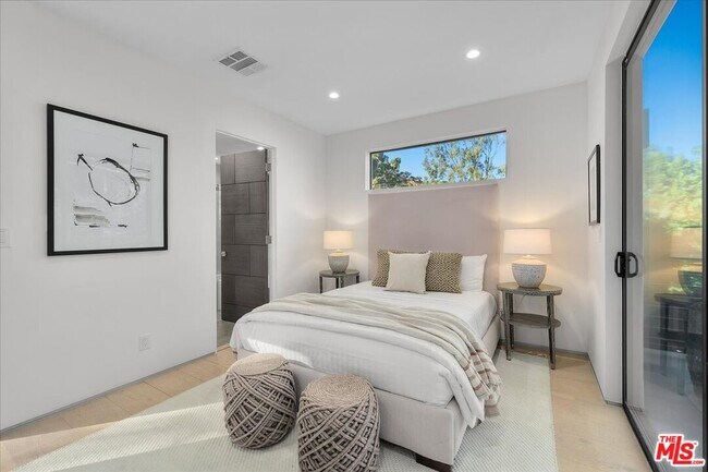 Building Photo - 2016 Stanley Hills Dr