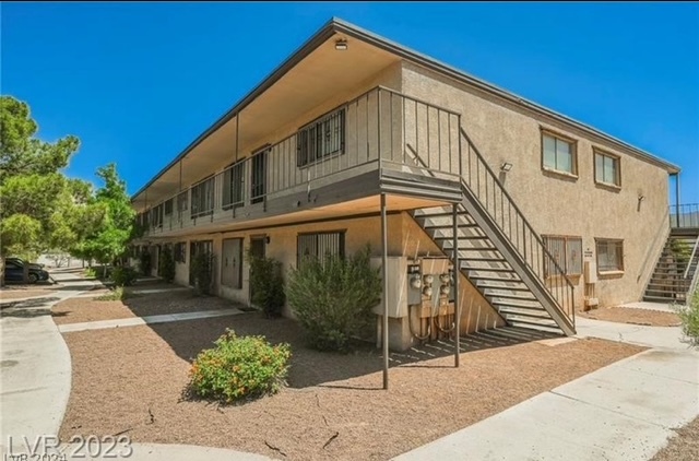 Building Photo - 625 S Royal Crest Cir