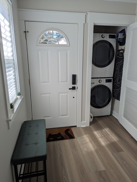 Building Photo - 3302 Delaware Ave