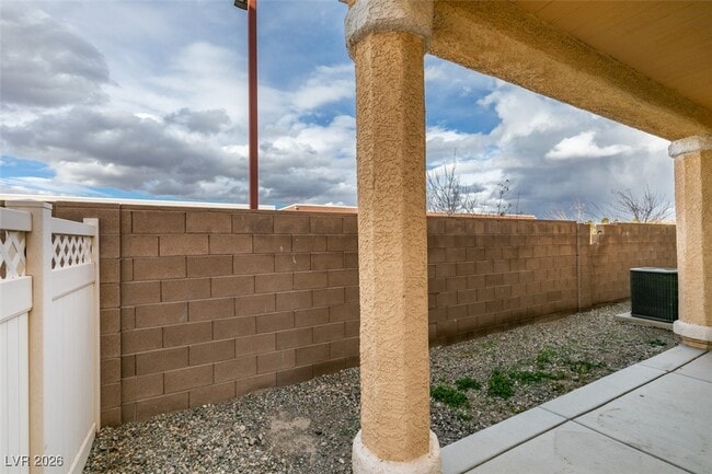 Building Photo - 2832 Glistening Grove Ave