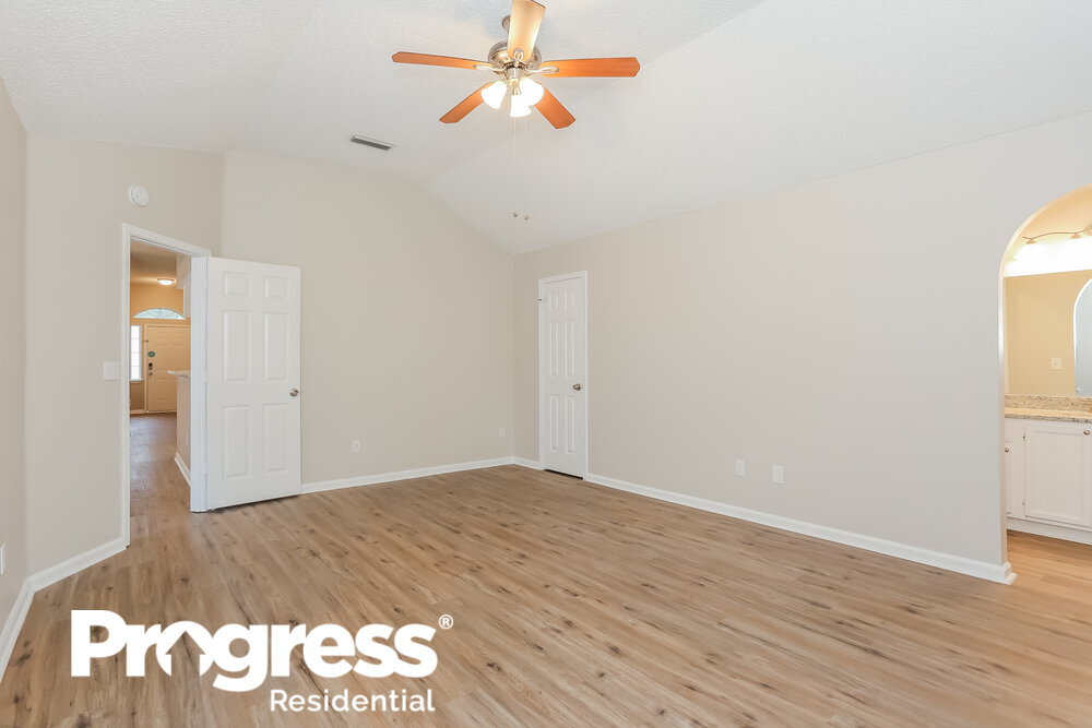 Building Photo - 1156 Radis Pl