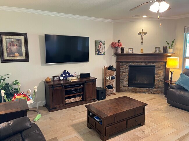 Main living room - 136 Peace Pl