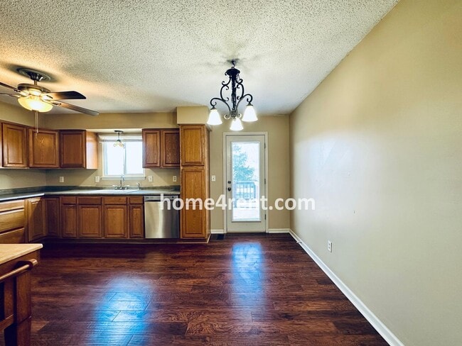 Building Photo - Beautiful, Split-Level Olathe Home w/ Stainless Steel Appliances and a Finished Basement!