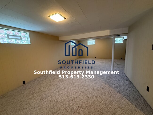 Building Photo - 7147 Bluecrest Dr