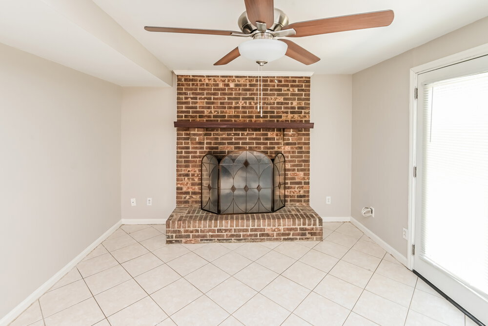 Building Photo - 3204 Old House Cir