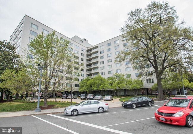 Building Photo - 2475 Virginia Ave NW