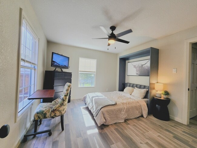 Primary Photo - 1402 Harlandale Ave