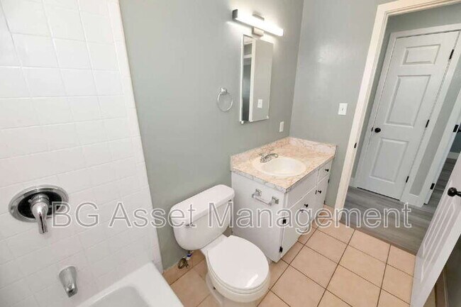 Building Photo - 1610 Sanford Ave