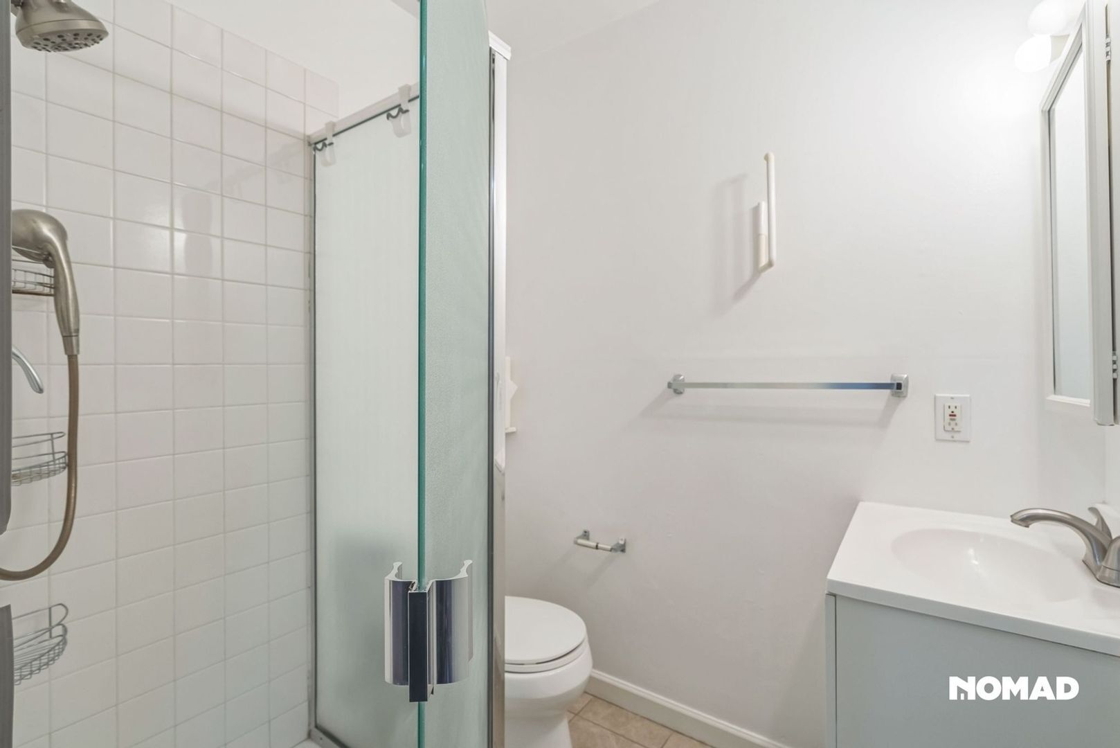 Building Photo - 5450 Scenic Ave