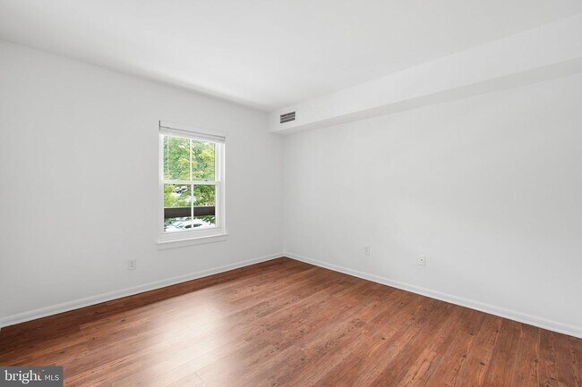 Building Photo - 11619 Stoneview Square