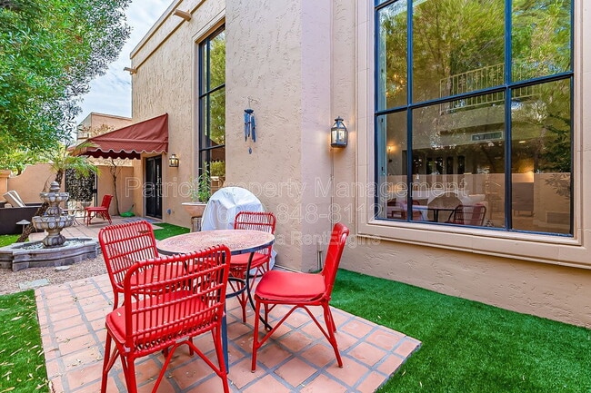 Building Photo - 8602 E Vista Del Lago