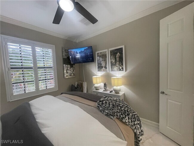 Building Photo - 9081 Albion Ln S