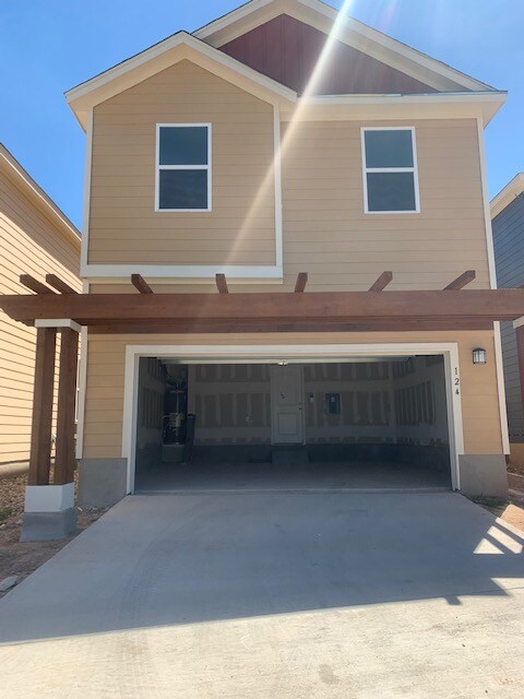 Building Photo - 124 Martha Ln