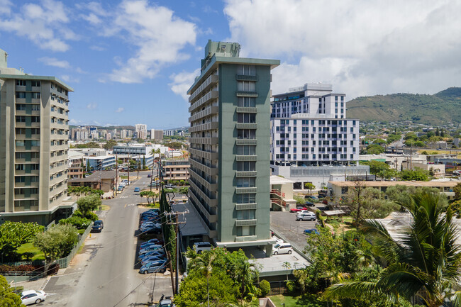 Building Photo - Hono Hale Towers