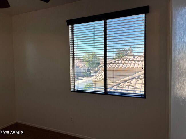 Building Photo - 92 W Aster Dr