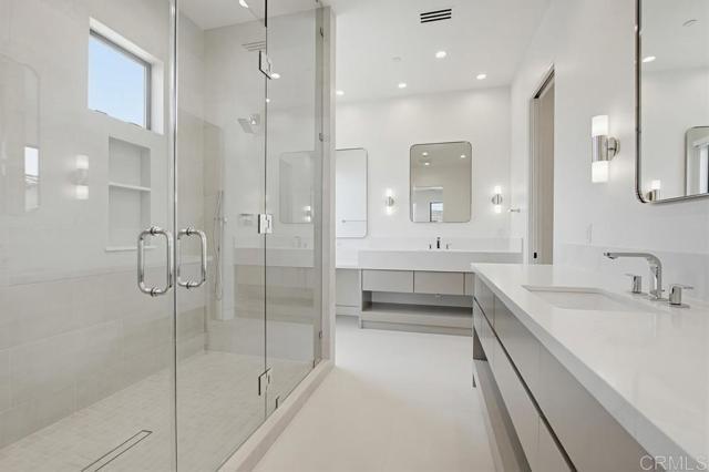 Building Photo - 206 4th St