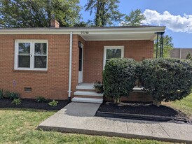 Building Photo - 2218 Wayne Ave