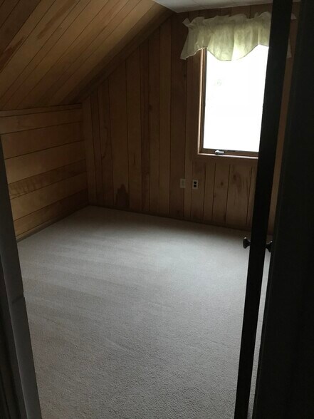 Bed 3 on 2nd floor - 404 21st St SW